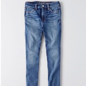 AMERICAN EAGLE HIGH-WAISTED JEANS/ JEGGING